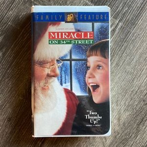 Vintage Miracle on 34th Street VHS